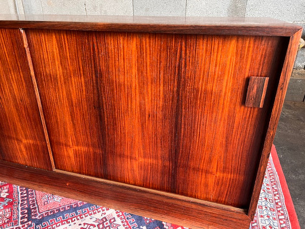 Le Sélectionneur - Brocante - Enfilade scandinave vintage en teck Dr Visby J - Made in Denmark - Années 70