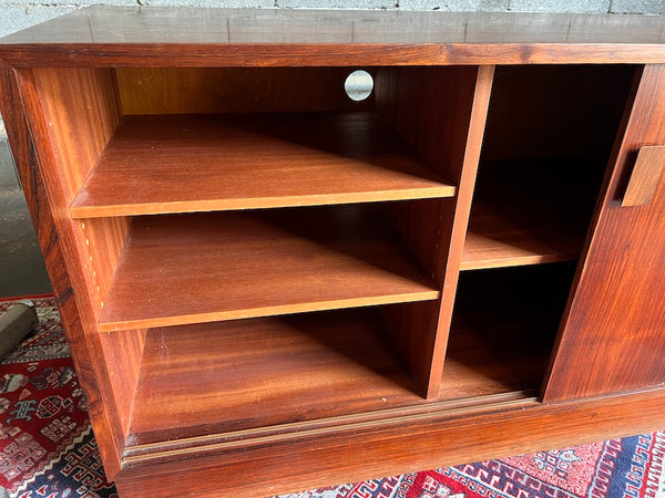 Le Sélectionneur - Brocante - Enfilade scandinave vintage en teck Dr Visby J - Made in Denmark - Années 70