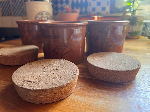 Lot de 3 pots de cuisine en grès Sel, sucre et farine aux couvercles en liège