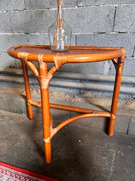 Console vintage demi-lune en rotin