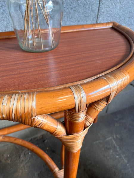 Console vintage demi-lune en rotin