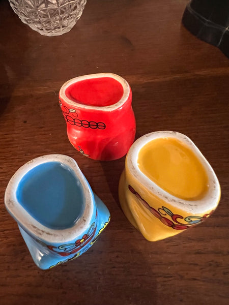 3 petits verres à shooter en céramique en forme de crâne mexicain