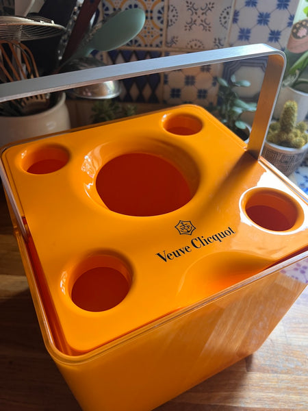Seau à glace / champagne collector ICE CUBE Veuve Clicquot Ponsardin - Porsche Design - 2009