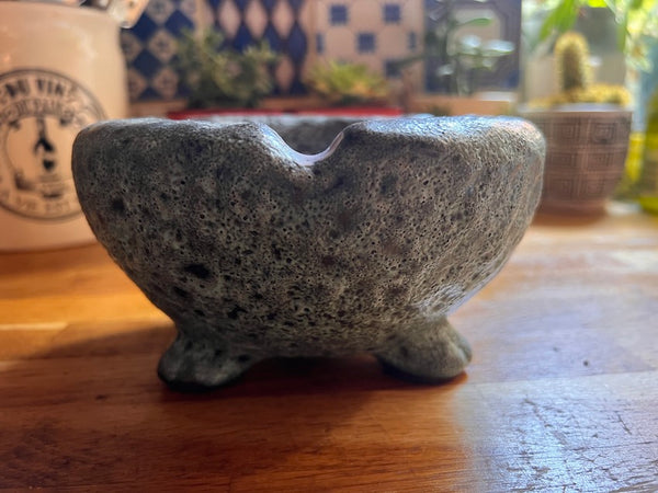 Mortier et pilon vintage en céramique Fat Lava Vallauris - Années 70