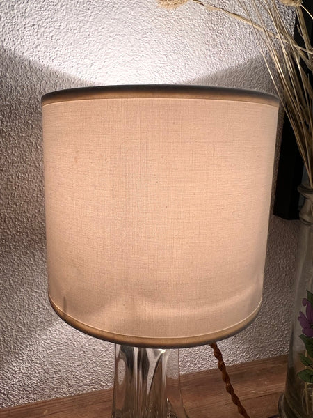 Lampe de table ancienne au pied en cristal