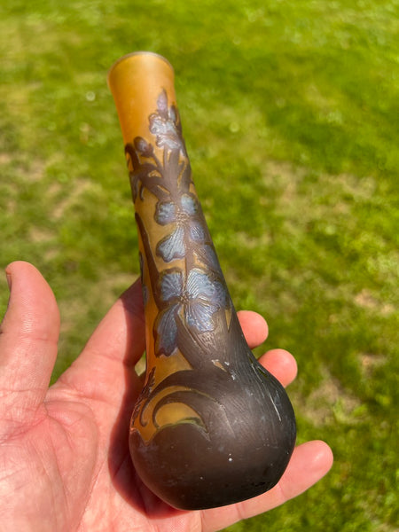 Petit vase vintage en verre soufflé à la bouche et gravé à l'acide Gallé Tip 20cm