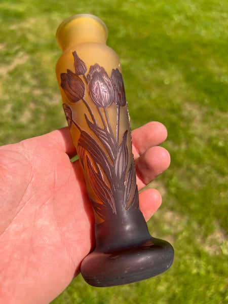 Petit vase vintage en verre soufflé à la bouche et gravé à l'acide Gallé Tip 17,5cm