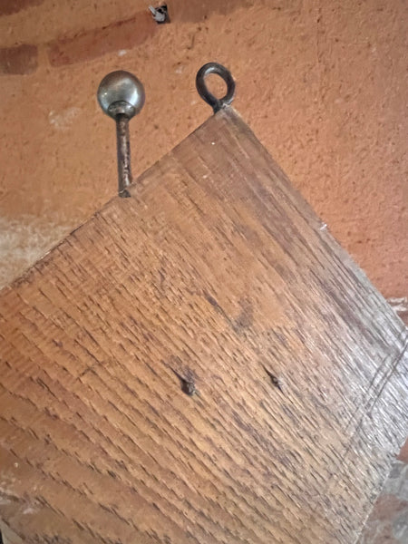 Porte-manteau mural vintage à double patère en bois et métal