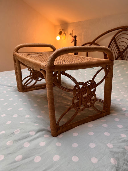 Plateau petit-déjeuner vintage en moelle de rotin et bois