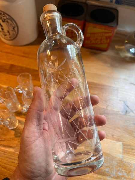 Service à liqueur vintage en verre gravé