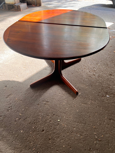 Table à manger extensible scandinave par Niels Otto Moller en bois de rose Danemark 1960