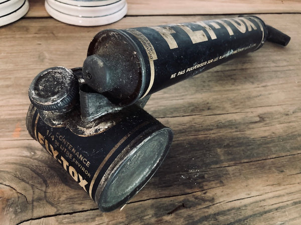 Vaporisateur insecticide FLY-TOX en tôle vintage - Années 50/60